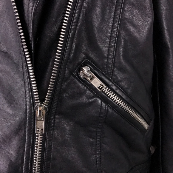Forever 21 Size M  Black Jacket Vegan Leather - Picture 3 of 8